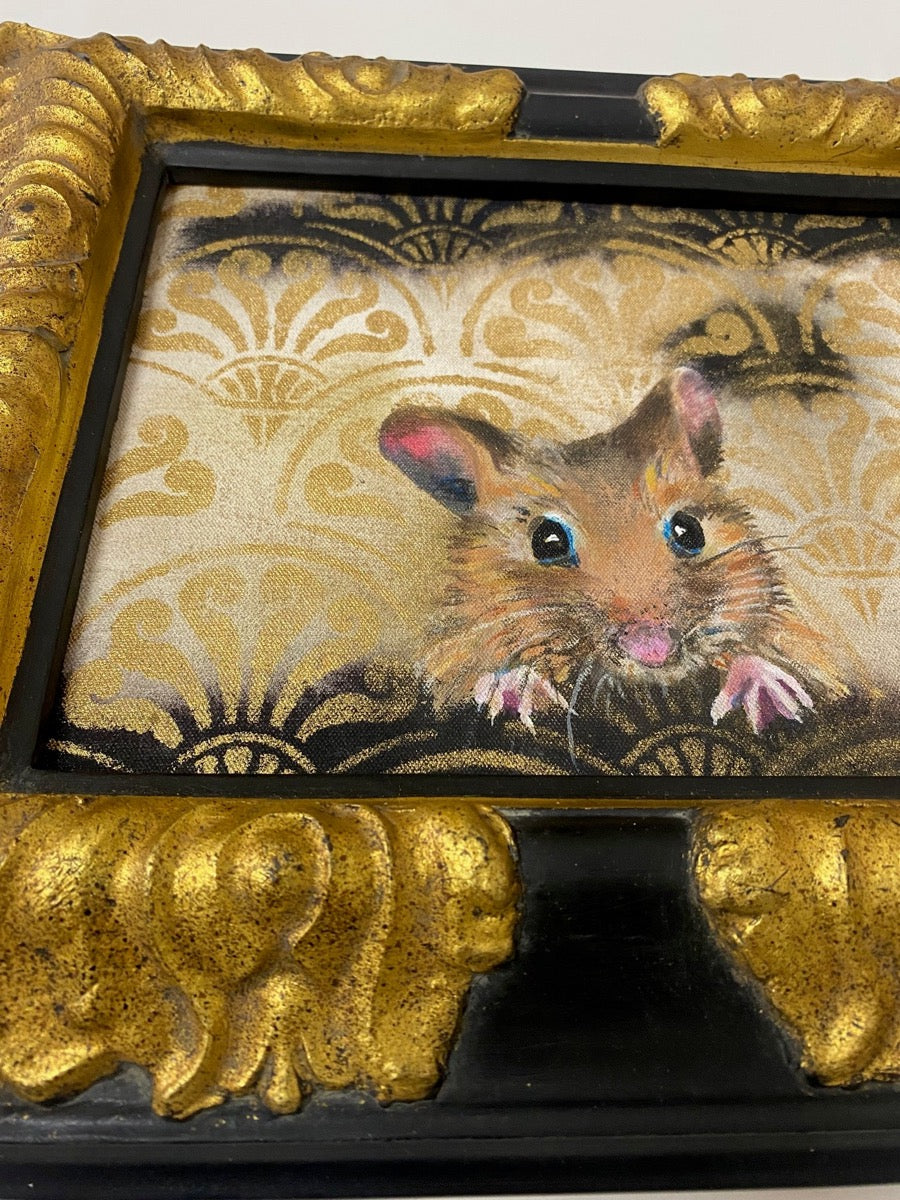 Hettie the Door mouse, Vintage frame 2023