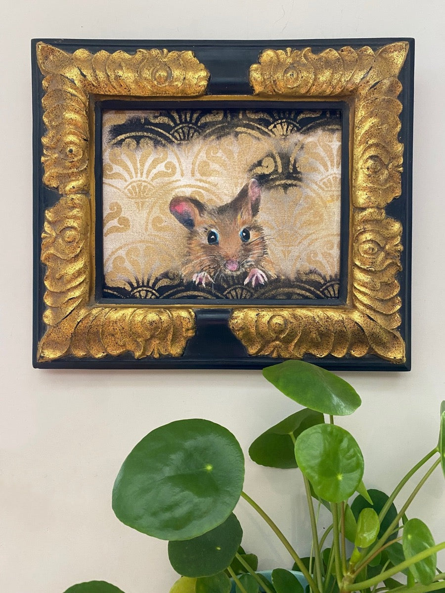 Hettie the Door mouse, Vintage frame 2023